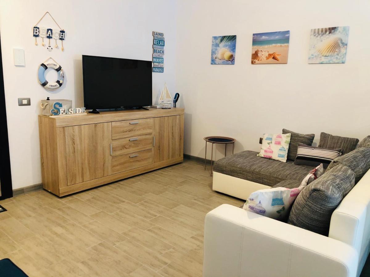 Baby Sea View And Pools Apartment- Mamaia Beach Resort Неводарі Екстер'єр фото